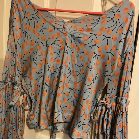 Free people cropped flared sleeve blouse size XS - Picture 2 of 9